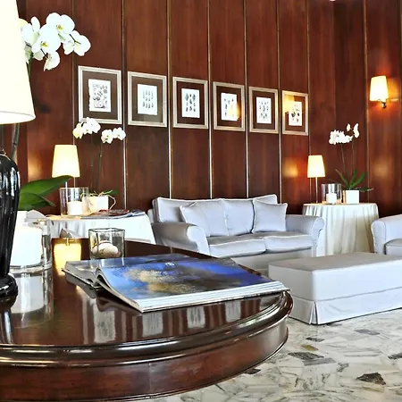 Hotel Plaza Esplanade-2